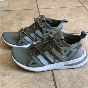 Women’s Adidas Arkyn shoes